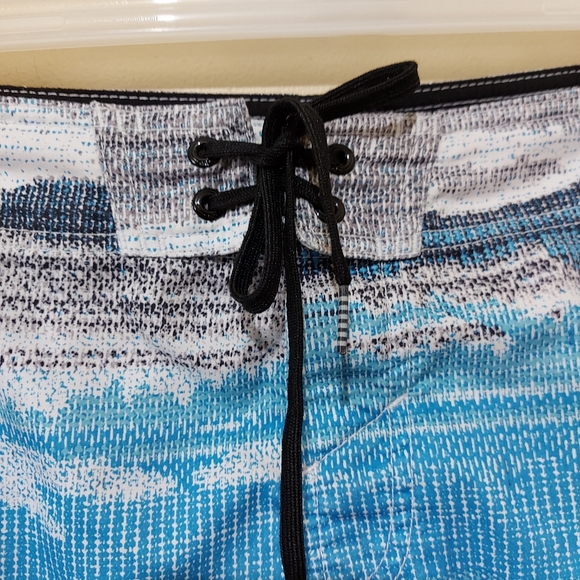 O'Neill Shorts - Picture 4 of 7